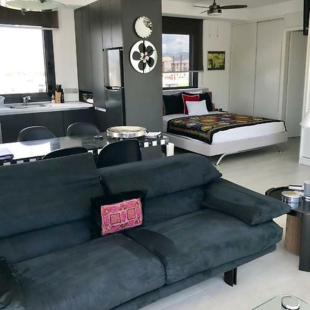 アテネStylish Penthouse With Acropolis And 360 Viewアパートメント エクステリア 写真