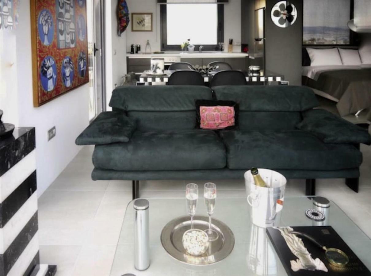 アテネStylish Penthouse With Acropolis And 360 Viewアパートメント エクステリア 写真