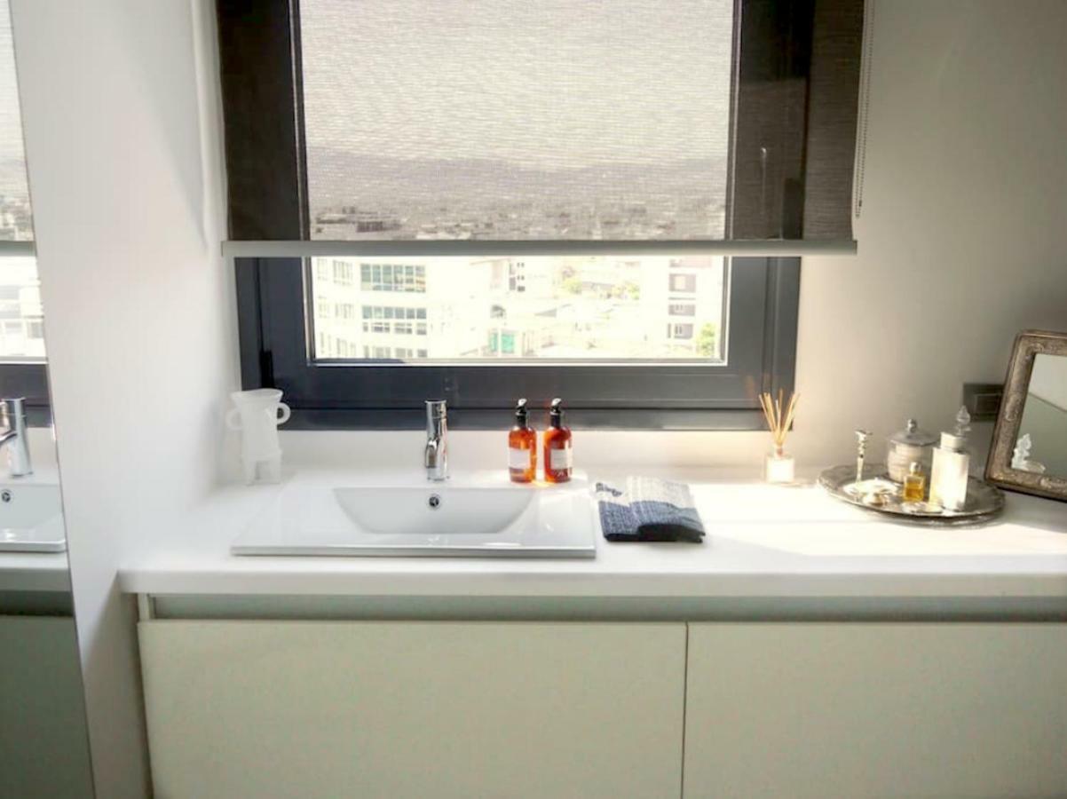 アテネStylish Penthouse With Acropolis And 360 Viewアパートメント エクステリア 写真